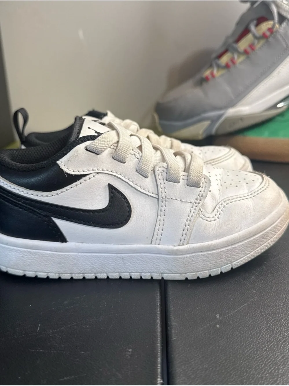Jordan 1 Low - 12C